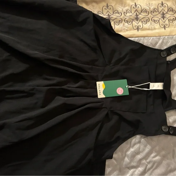 Black Halara Women's Jumpsuit That's SOLDOUT ONLINE - Picture 3 of 3